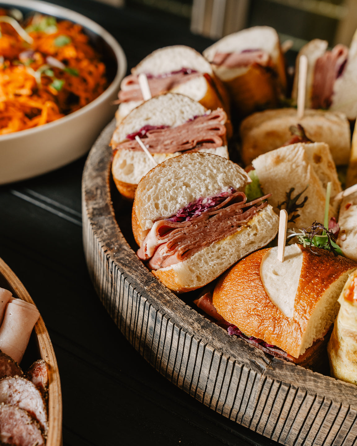 Buffet froid Le Populaire — présentation des plateaux